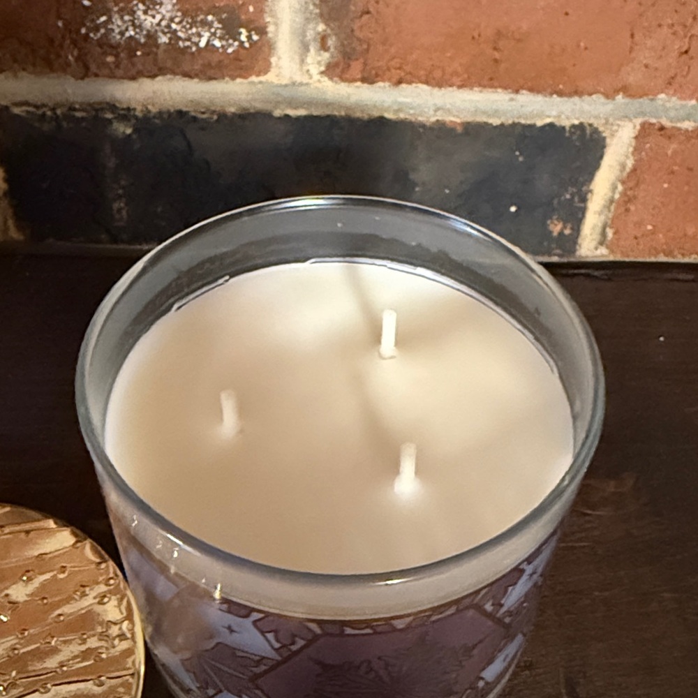 Bath & Body Works FRESH SPARKLING SNOW 3-Wick 14.5 oz Scented Candle Winter NEW - Picture 3 of 4